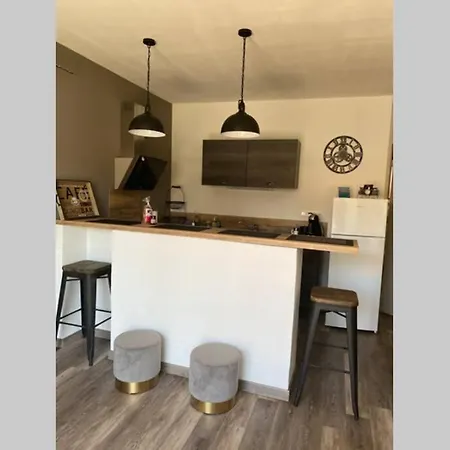 דירה Spacieuse Avec Acces Piscine *