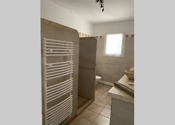 Spacieuse Avec Acces Piscine דירה *