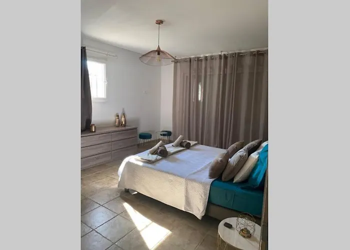 Spacieuse Avec Acces Piscine * גהיסונאצ'יה